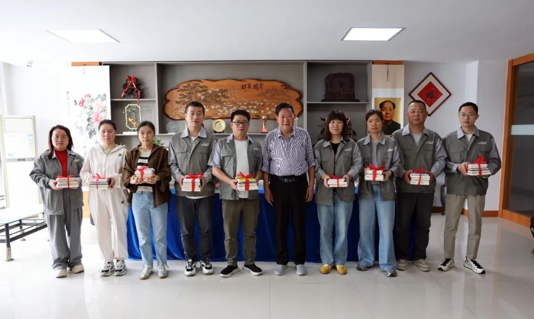 建書香雙鳥，做學(xué)習(xí)達人 —— 雙鳥機械開展“世界讀書日”贈書活動